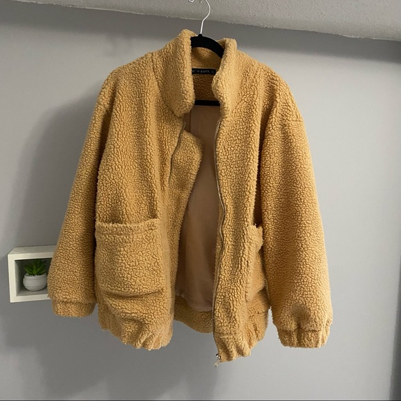 SIZE SMALL, TAN/CREAM COLOUR, TEDDY BEAR TEXTURE - Picture 2 of 4